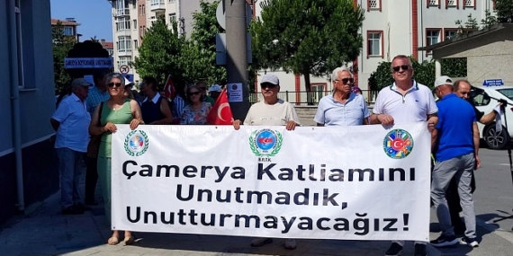 Edirne'de Yunanistan Konsolosluğu önüne 'Çamerya soykırım.