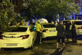 Çorlu'da 3 otomobilin karıştığı kazada 1 kişi yaraland