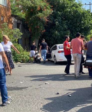 Çorlu'da iki ayrı kazada 3 kişi yaralandı