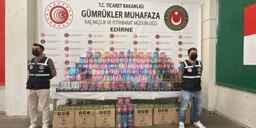 Edirne- Kapıkule'de aranan TIR'da 3 bin 193 kaçak elektronik s