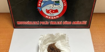 Edirne’de üzerinde uyuşturucuyla yakalanan şüpheliye göza