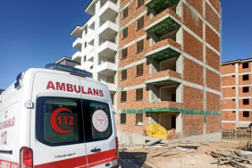 İnşaatın 7’nci katından asansör boşluğuna düşüp, hay