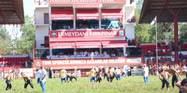 Kırkpınar'da ikinci gün karşılaşmaları başladı