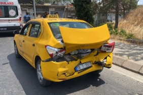 Tekirdağ’da otomobilin arkadan çarptığı taksi sürücüs.