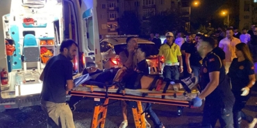 Otomobilin çarptığı 3 yaya yaralandı; 1 gözaltı