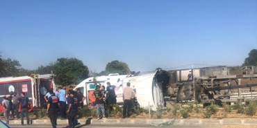 Tekirdağ'da devrilen kamyonun sürücüsü yaralandı