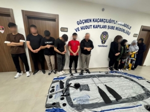 Tekirdağ'da 15 kaçak göçmen ile 2 organizatör yakalandı