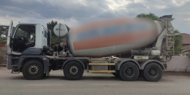 Edirne'de taşıma sınırını aşan beton mikseri sürücüsü