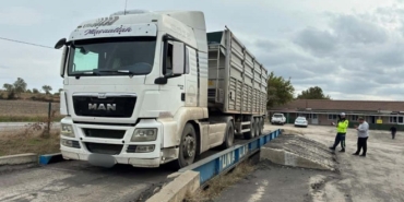 Edirne'de taşıma sınırını aşan kamyon sürücüsüne 51 b