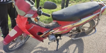 Plakasız ve çekme belgeli motosikletin ehliyetsiz sürücüsü