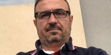 Direksiyon başında beyin kanaması geçiren servis şoförü .