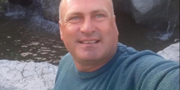 Su kanalına uçan otomobilin sürücüsünün cansız bedeni bu