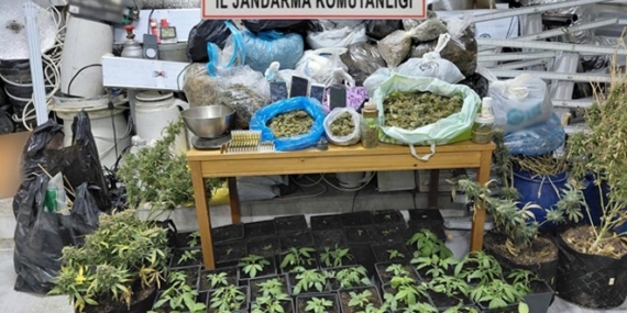 Kaçak elektrik kullanılarak uyuşturucu üretilen eve operasyo