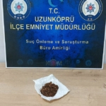 Edirne’de üzerinde uyuşturucuyla yakalanan şüpheliye göza