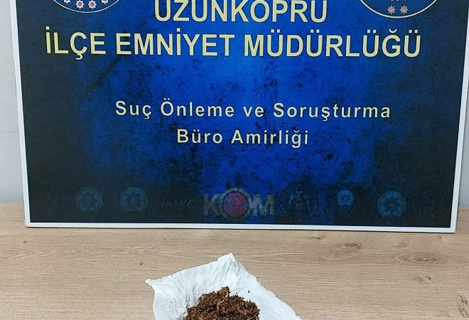 Edirne’de üzerinde uyuşturucuyla yakalanan şüpheliye göza